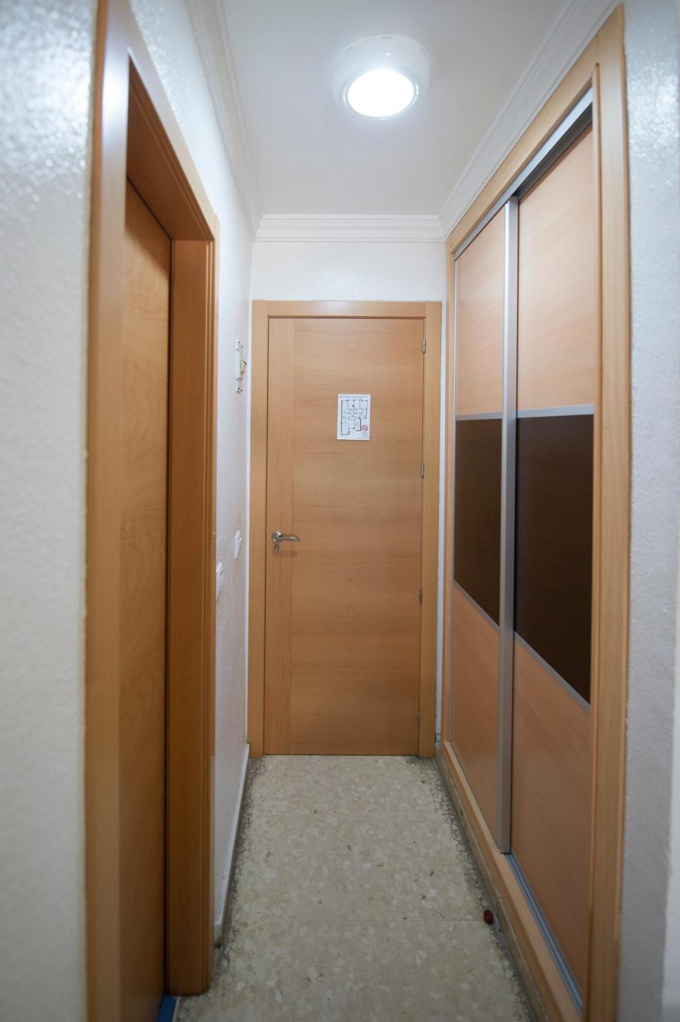 Hostal La Campana La Línea de la Concepción Extérieur photo